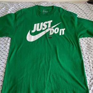 Nike tee